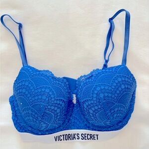 Victoria’s Secret line Demi lace blue bra. Size 32D